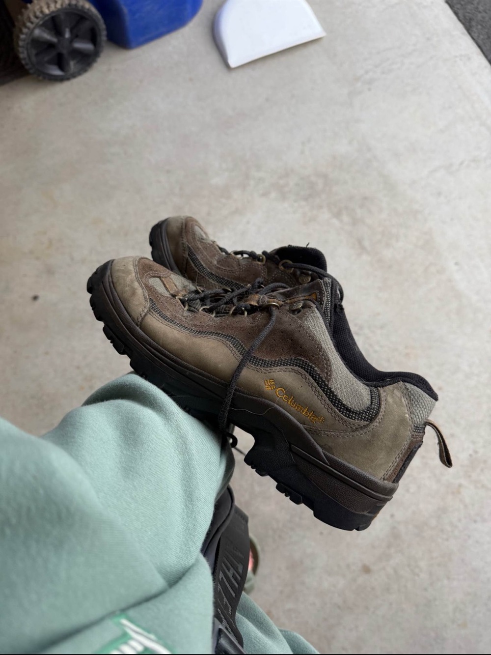 Columbia Men’s Hiking Shoe - Picture 3 of 3